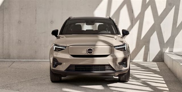 �{���{ XC40 Recharge